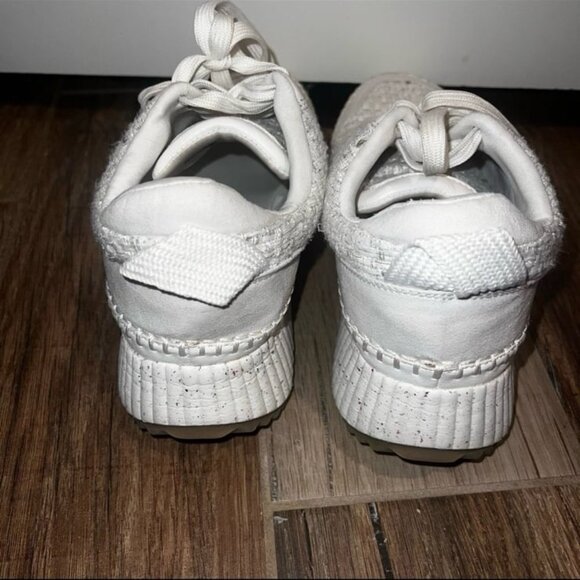 Universal Thread Women's Persephone Sneakers Size 8.5 - Picture 2 of 7